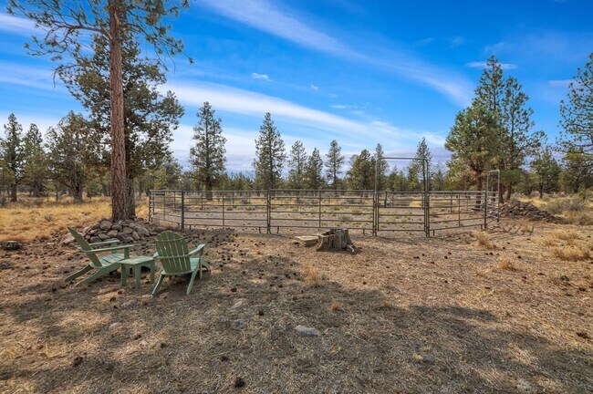 Photo - 3 Bed 2 Bath Horse Property-Stables-Coral-...