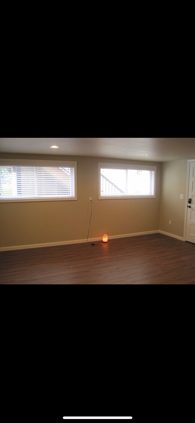 Living room - 20010 Marine View Dr SW Unit Basement Apartment