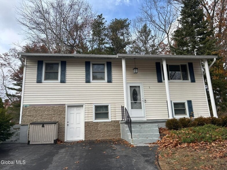 52 Trottingham Rd
