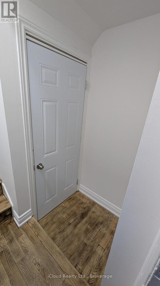 Photo - 53 Seward Cres