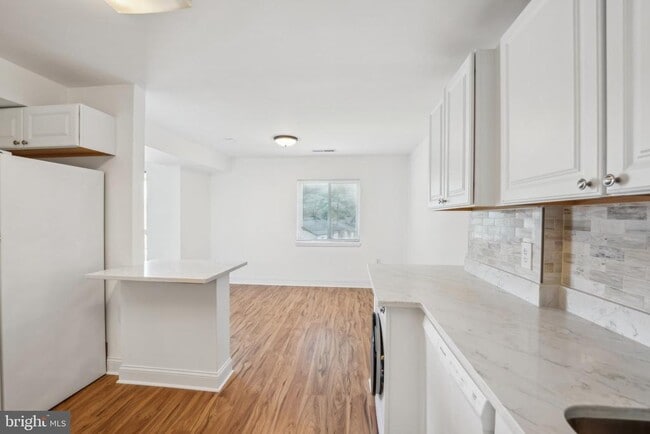 Photo - 18808 Walkers Choice Rd Unit 4