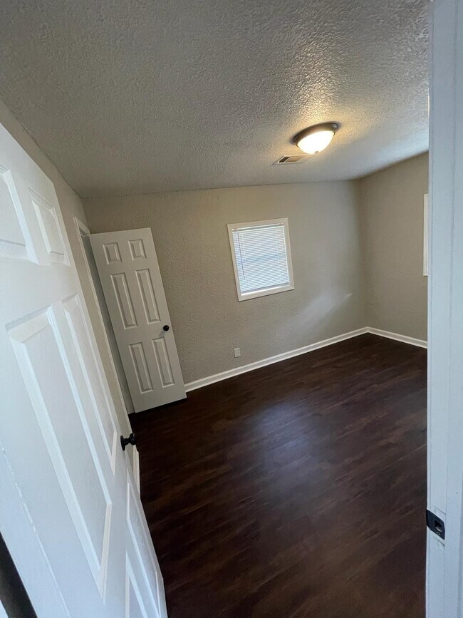 Photo - 1624 Stewart St Unit 4