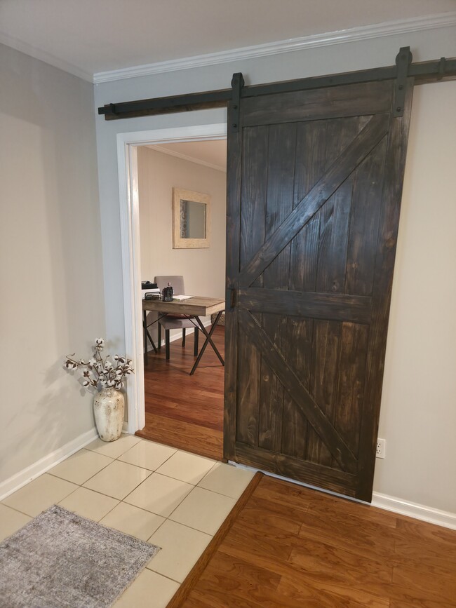 Photo - 738 Forestdale Dr