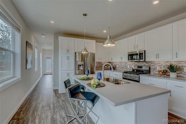 Photo - 1775 Alton St