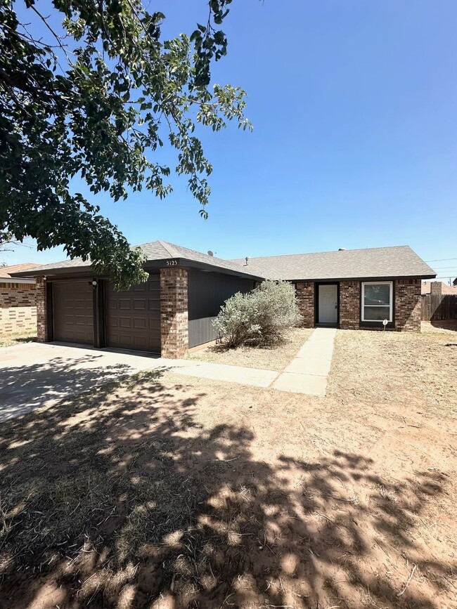 Fully Remodeled 3 Bedroom House For Rent! - Fully Remodeled 3 Bedroom House For Rent!
