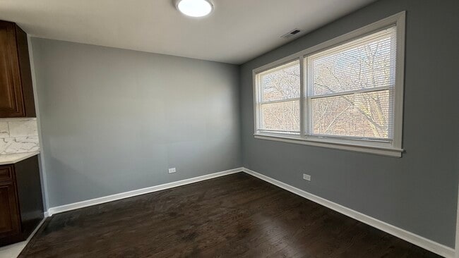 Photo - 5843 N Cicero Ave