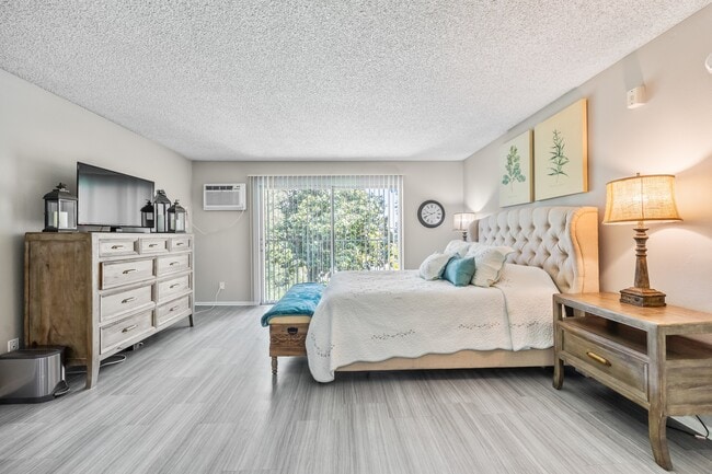 Sun City Gardens - 55+ Active Adult Apartments