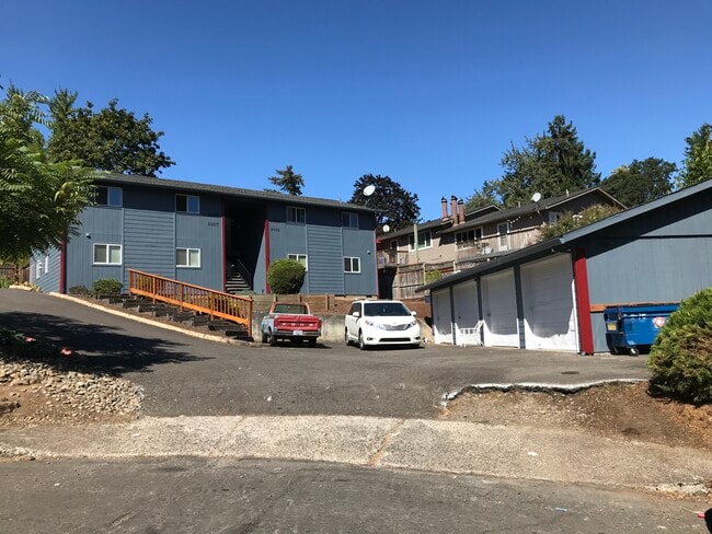 Building Photo - 3335 Willow Ct SE Unit 3335