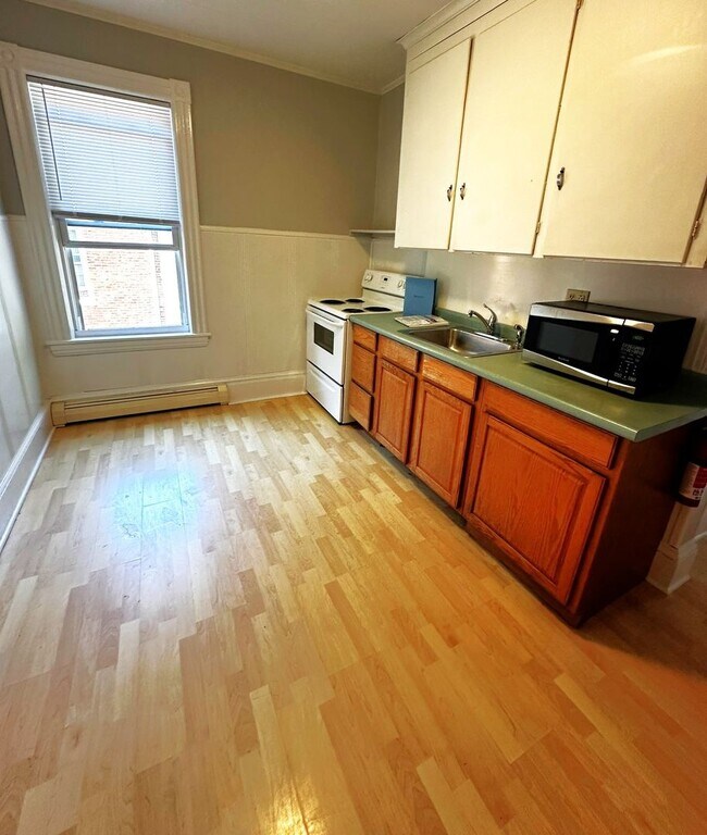 Photo - 234 Pearl St Unit APT 7