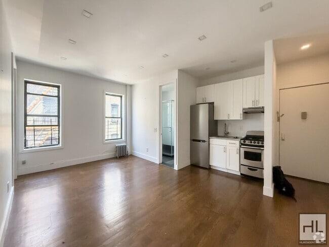 Building Photo - EASTERN PARKWAY / Spacious 1-Bedroom 1-Bat... Rental