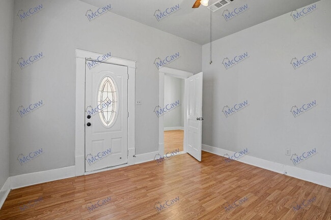 Photo - 419 N Grand Ave