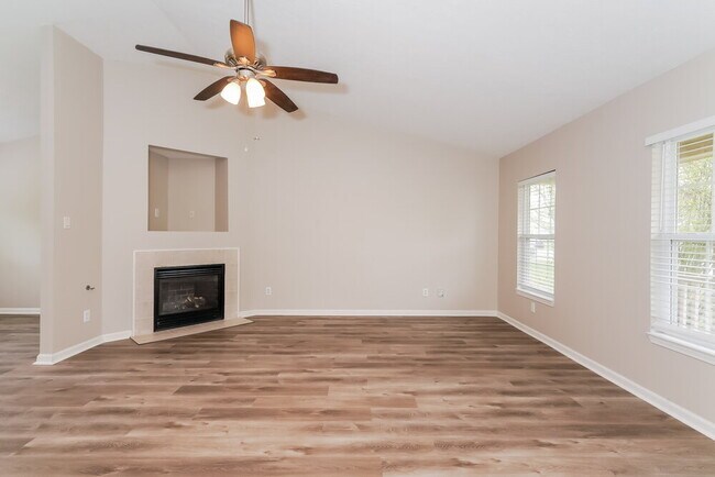 Photo - 4294 Blue Spruce Ct