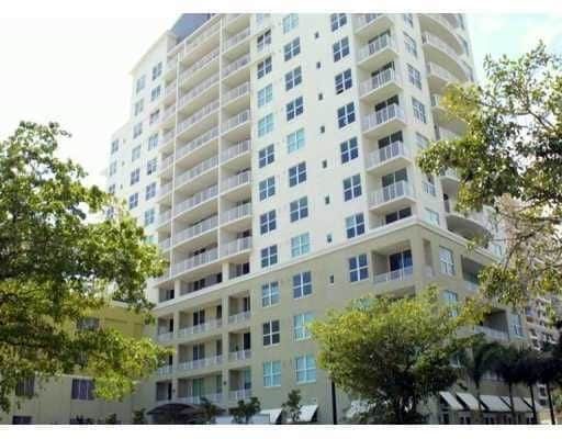building - 3180 Coral Way Unit 707
