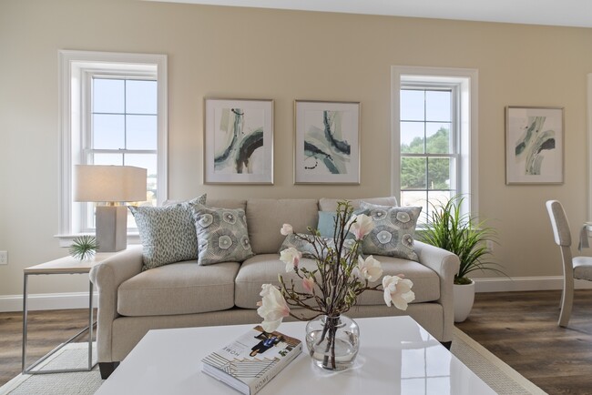 Photo - Redtail Crossing