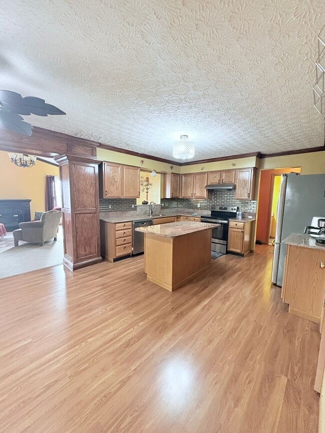 Photo - Furnished 4BR 2 BA Home w/ Covered Patio in Groveport!