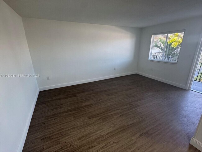 Photo - 6705 SW 44th St Unidad 58