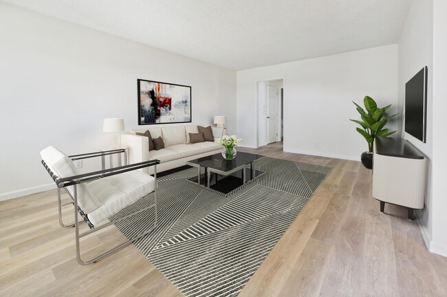 Photo - Woodman Apartments