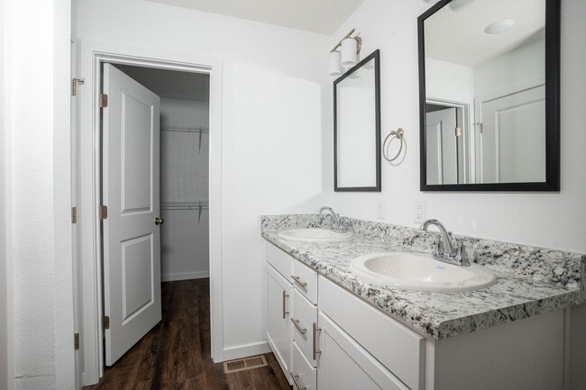 Photo - BRAND NEW 3 BEDROOM HOME - BOLIVAR, MO