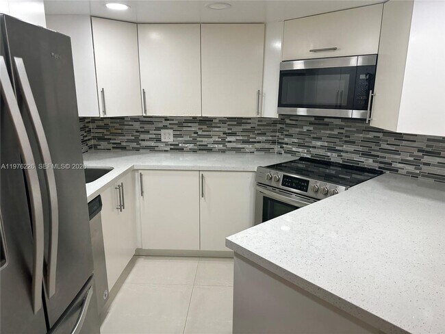 Photo - 8333 Lake Dr Unit 307