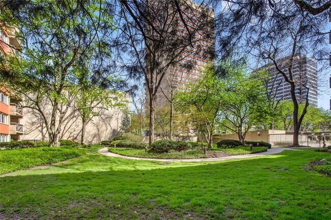 Photo - 2525 Main St Unit 204