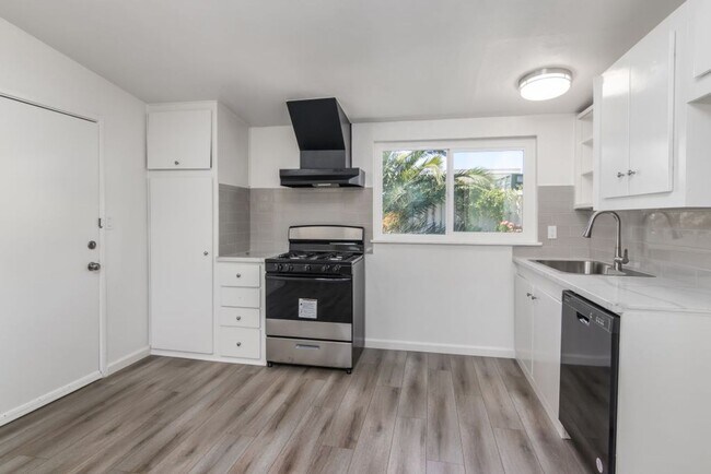 Photo - 2936-2966 Sherwin Ave Unit 2940 Sherwin Ave