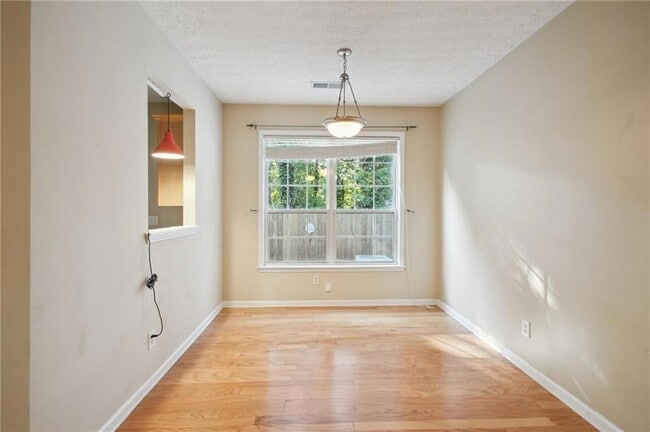 Photo - 1648 Jackson Way