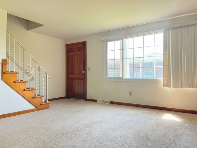 Photo - 25 Oakridge Dr Apartment Unit 1