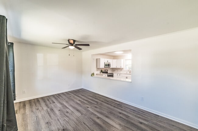 Photo - 3610 Dawnwood Dr NW