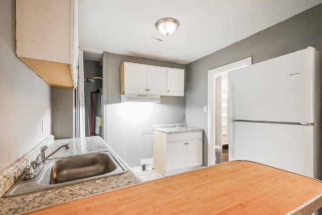 Photo - 6629 Grasselli Rd