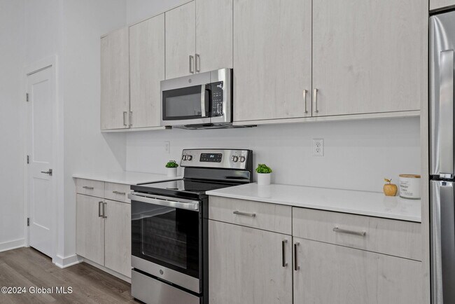 Photo - 1 Frst Rdg Blvd Unit ZINC