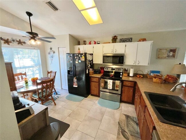 Photo - 7831 Barclay Rd