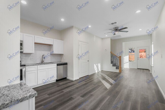 Photo - 3/2.5 Duplex Near TCU! - PRICE IMPROVEMENT!