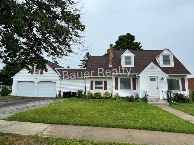 Huge Home Next to Ashland University - Huge Home Next to Ashland University