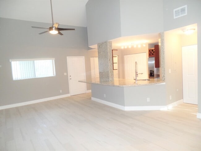 Building Photo - 3465 NW 44th St Unit 201 Rental