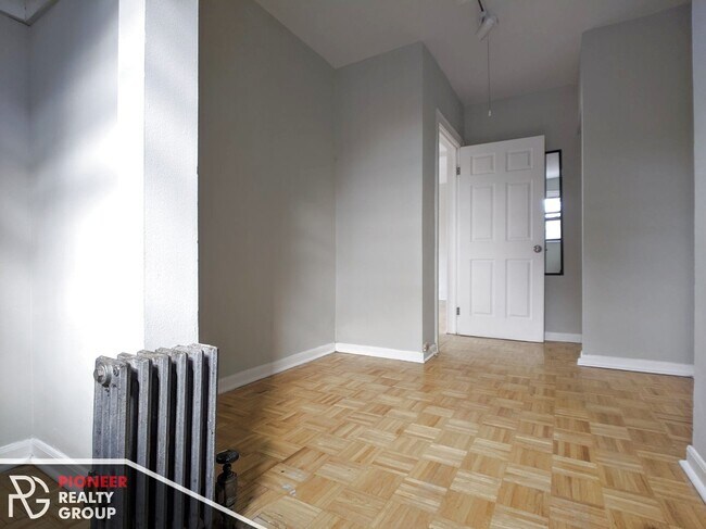 Photo - 717 W Belmont Ave Unit 739-202