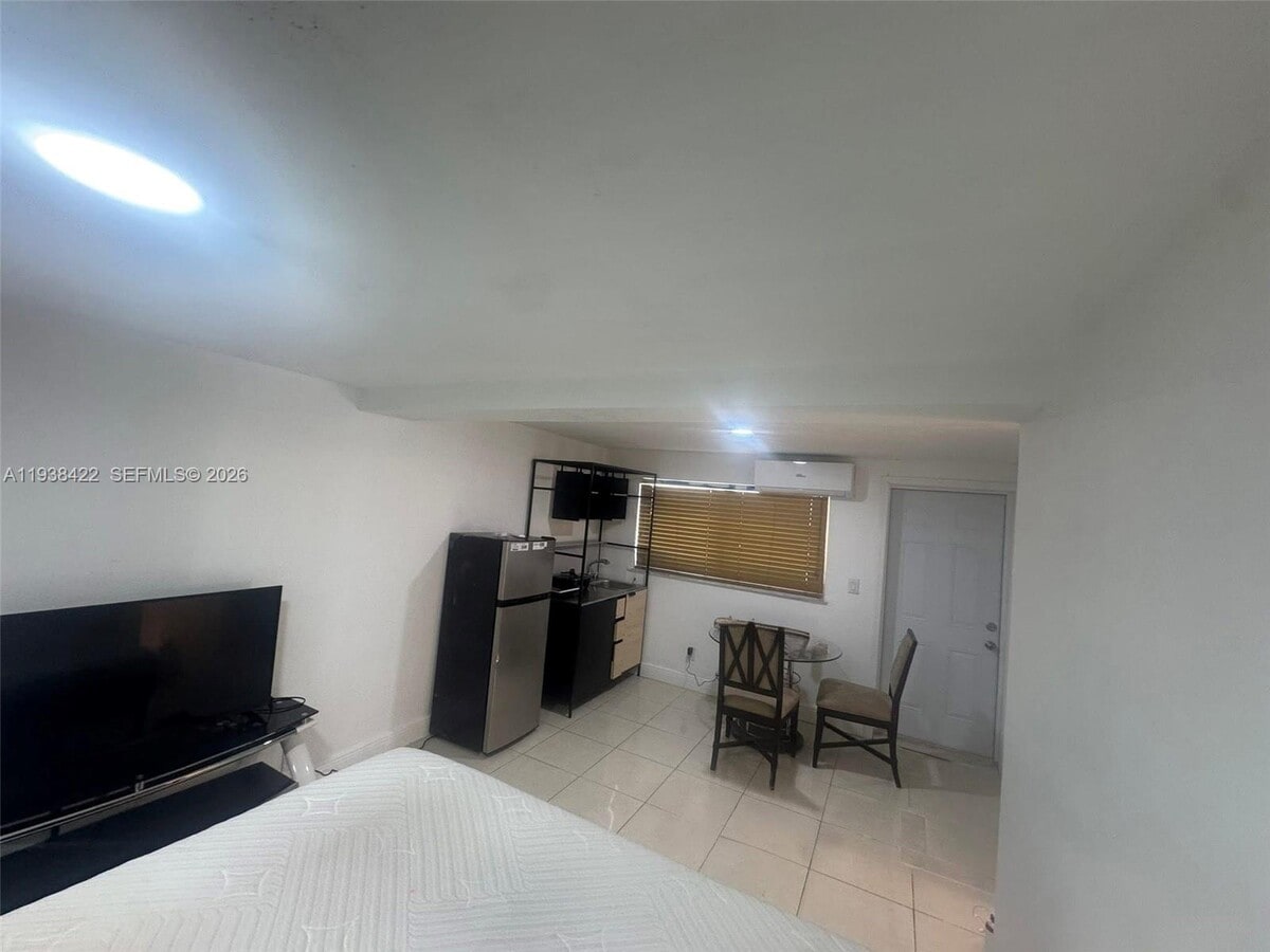 Photo - 2021 Wilmington St Unit A