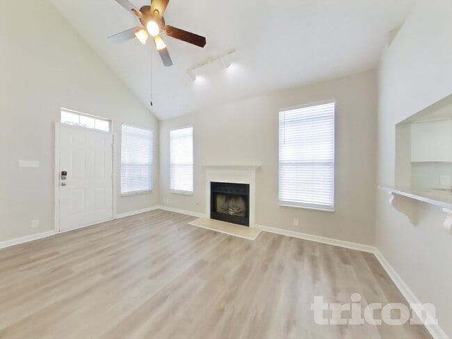 4305 Chesney Glen Dr
