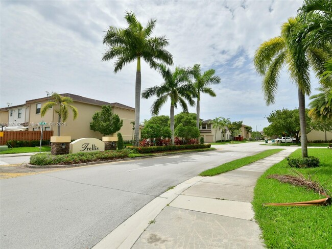 Building Photo - 8940 SW 228th Ln Rental