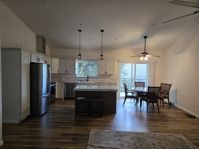 Photo - 39034 CA-41 House