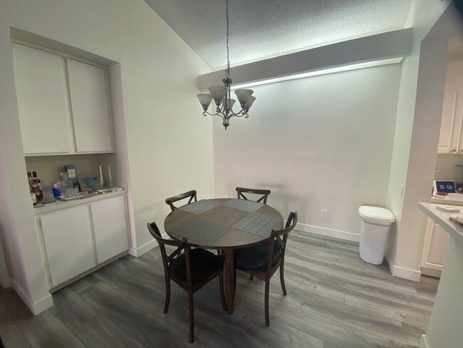 Photo - 2035 S Elm St Unit 244