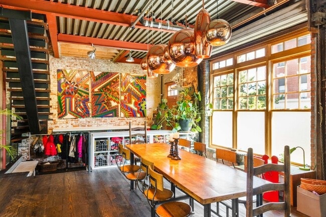 Photo - 125 Wolcott St