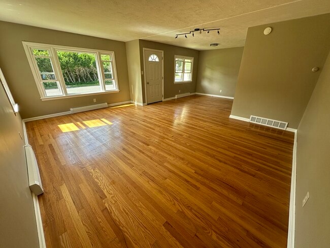 Photo - 311 Hartford Pl