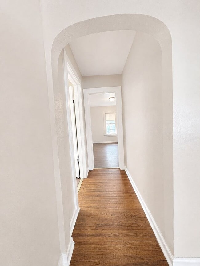 Photo - 1727 Marne Ave