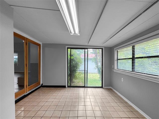 Photo - 1319 Wisteria Way