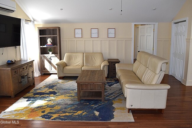 201 Washington St Unit 2
