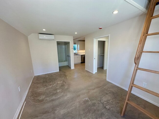 Photo - 112 Unit 115