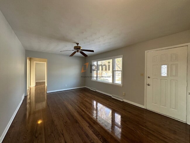 Photo - 1075 N 100 E