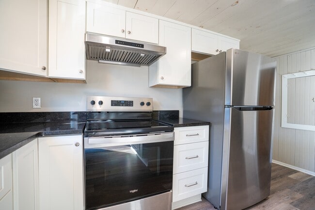 184 Elm St Unit 4
