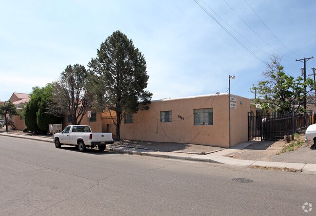 1516 - 1522 Tijeras Ave NE