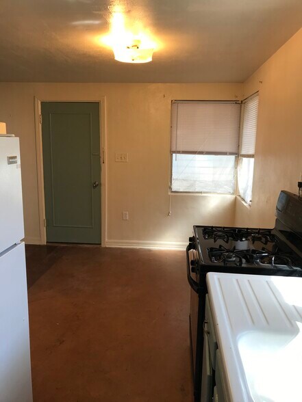 33 Alder Ave SE